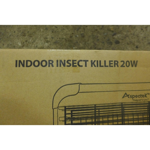 5304 - A quantity of approximately 70 insect killers, 20W