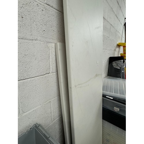 5209 - Two assorted lengths of white kitchen worktop