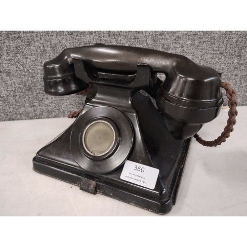 360 - A Bakelite telephone