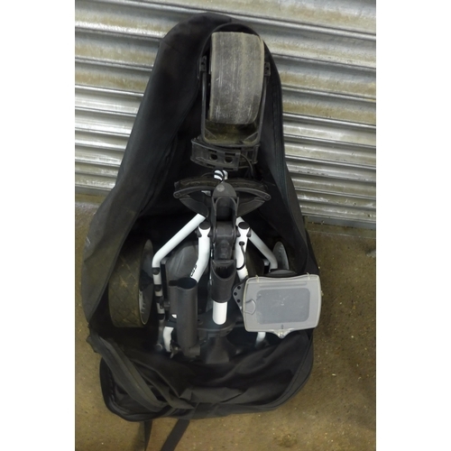 5268 - A Stowamatic electric golf trolley with battery and charger in carry bag with a set of three Callawa... 