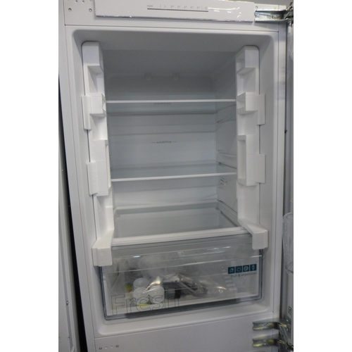 4021 - Siemens 50/50 integrated Fridge Freezer - Frost Free ,original RRP £840 + Vat *This lot is subject t... 