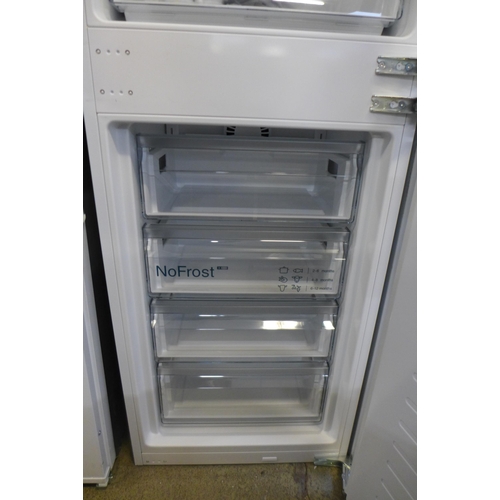 4021 - Siemens 50/50 integrated Fridge Freezer - Frost Free ,original RRP £840 + Vat *This lot is subject t... 