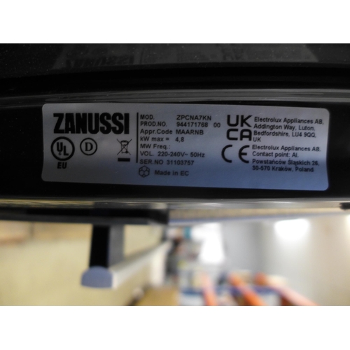 4033 - Zanussi Built-under Double Oven with AirFry ,original RRP £499.17 + Vat  *This lot is subject to Vat