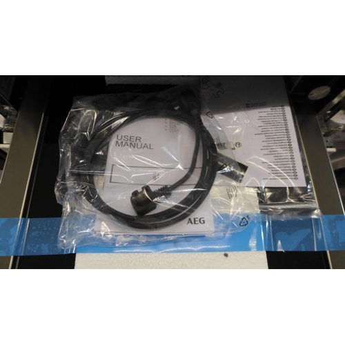 4038 - AEG Black Warming Drawer ,original RRP £457.5 + Vat *This lot is subject to Vat