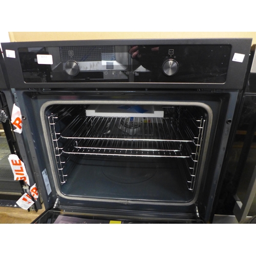 4053 - Zanussi Single Pyrolytic Oven with AirFry - Black ,original RRP £457.5 + Vat *This lot is subject to... 