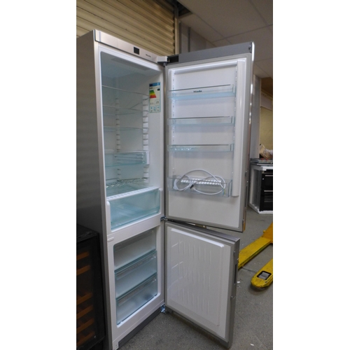 4071 - Miele 60/40 chalkboard freestanding Fridge Freezer (Broken bottom glass door / Transit damage), orig... 