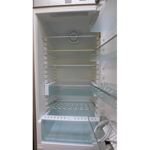 4071 - Miele 60/40 chalkboard freestanding Fridge Freezer (Broken bottom glass door / Transit damage), orig... 