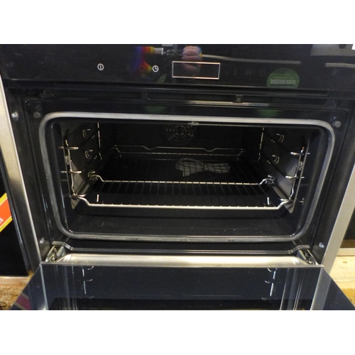 4081 - Neff single compact oven, original RRP £480 + Vat  *This lot is subject to Vat