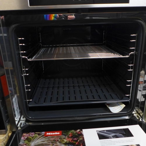 4087 - Miele single oven, original RRP £700 + Vat  *This lot is subject to Vat