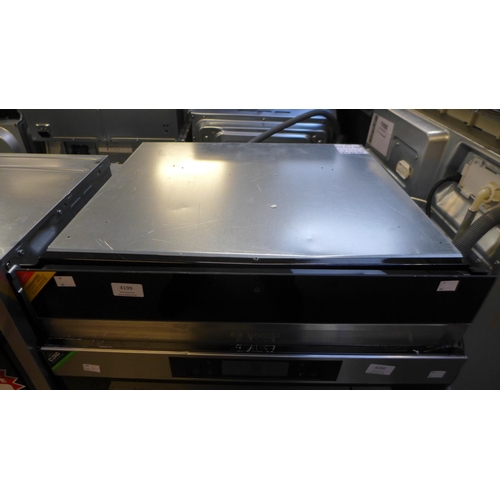 4199 - Bosch Series 8 Warming Drawer ,original RRP £407.5 + Vat  *This lot is subject to Vat