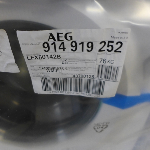 4238 - AEG Freestanding Washing Machine 10kg ,original RRP £231.67 + Vat  *This lot is subject to Vat