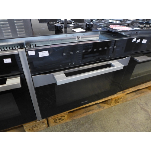 4241 - Miele single oven, original RRP £700 + Vat  *This lot is subject to Vat