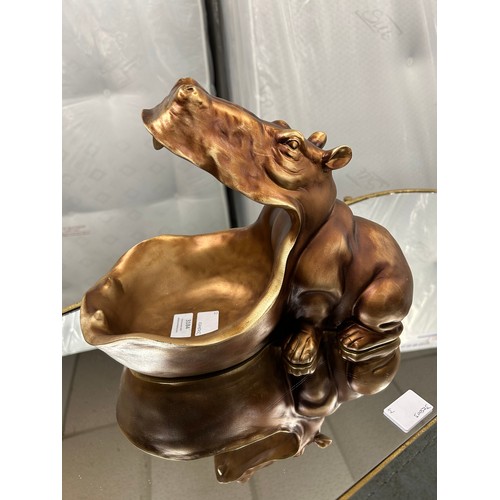 3184 - An antique gold hippo tray