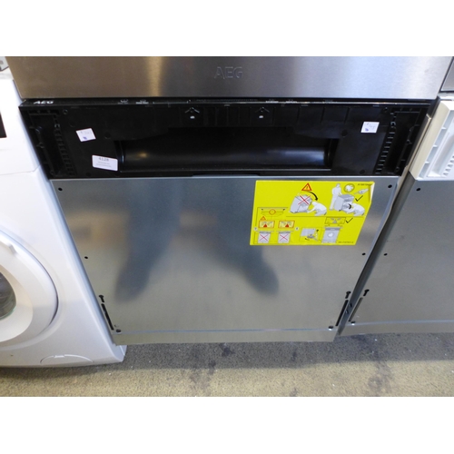 4128 - AEG Integrated Dishwasher *This lot is subject to Vat