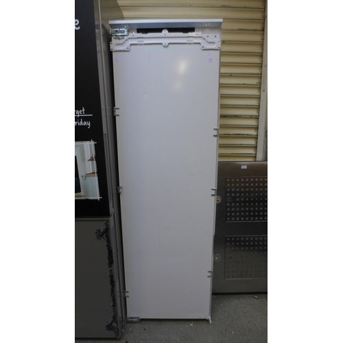 4130 - AEG Integrated Tower Fridge ,original RRP £832.5 + Vat  *This lot is subject to Vat