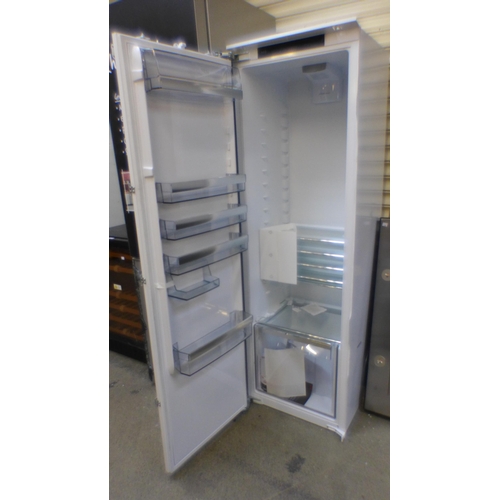 4130 - AEG Integrated Tower Fridge ,original RRP £832.5 + Vat  *This lot is subject to Vat