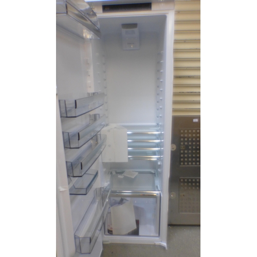 4130 - AEG Integrated Tower Fridge ,original RRP £832.5 + Vat  *This lot is subject to Vat