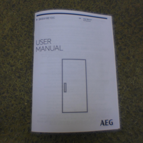 4130 - AEG Integrated Tower Fridge ,original RRP £832.5 + Vat  *This lot is subject to Vat