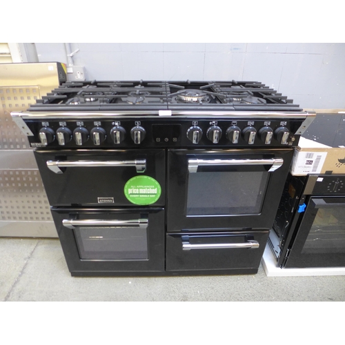 4132 - Stoves Richmond Deluxe 7 Burner Range Cooker *This lot is subject to Vat