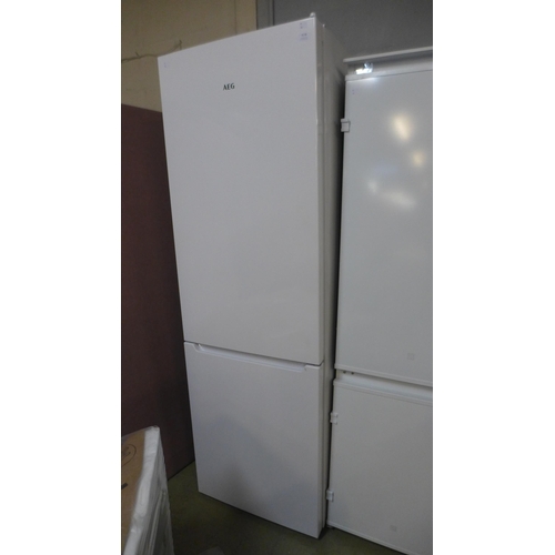 4178 - AEG Freestanding 70/30 Fridge Freezer (Low Frost) ,original RRP £499.99 + Vat  *This lot is subject ... 