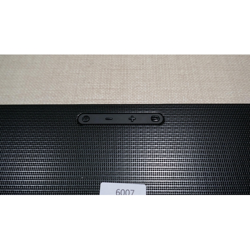 6007 - Samsung Soundbar and sub woofer with remote, power leads and box  (Model No: Hw-Q600C/Xu Sb) Origina... 