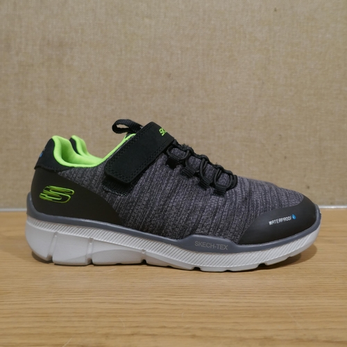 6130 - A pair of Boy's Black and Green Skechers trainers, Size UK2 (345-698) *This lot is subject to Vat