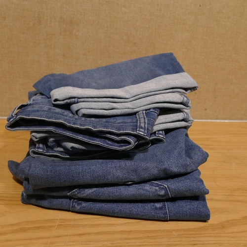 6152 - Quantity of DKNY jeans shorts (340) *This lot is subject to Vat