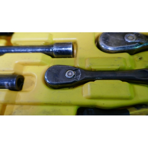 6083 - Dewalt Mechanics Set (Incomplete)  (345-362) *This lot is subject to Vat