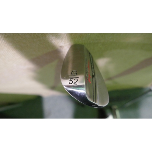 6089 - Two Kirkland Signature golf clubs(345-693) *This lot is subject to Vat