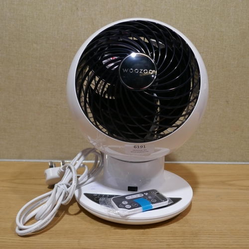 6191 - Iris Woozoo 5 Speed Fan with Remote and box (345-684) *This lot is subject to Vat