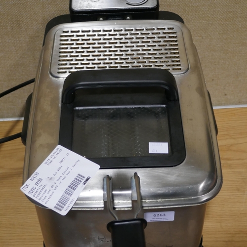 6263 - Tefal Oleoclean Fryer (345-614) *This lot is subject to Vat