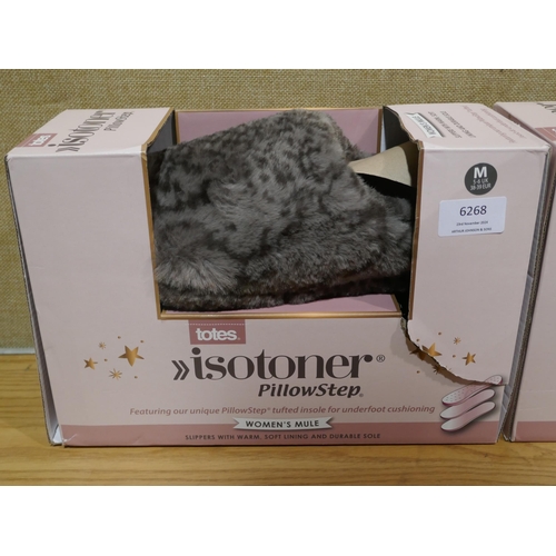 6268 - Two pairs of Totes pillow step slippers with boxes, Size small & medium (345-720) *This lot is subje... 