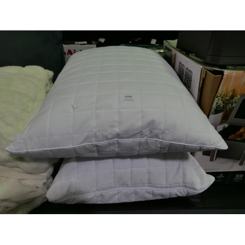 6296 - Two Hotel Grand Shredded Memory Foam Pillows (345-405) *This lot is subject to Vat