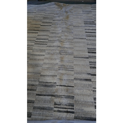 6401 - Barmond Area Rug, Original RRP £99.99 + Vat  (345-75) *This lot is subject to Vat