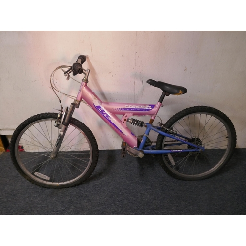 8001 - A Concept Breeze full suspension ladies mountain bike