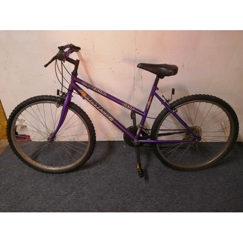 8012 - A Universal OST Rampage 10-speed Shimano equipped ladies bike