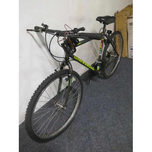 8041 - A Universal Cycles Epic collection Shimano racing all terrain bike