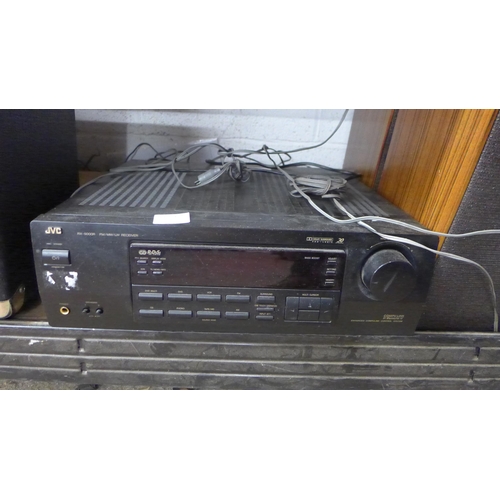 5114 - A JVC RX-5000R FM/MW/LW receiver and 2 pairs of speakers and a Cruiser CR-25B guitar amp