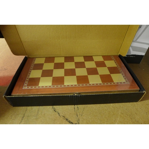 5117 - A Homeari wooden boxed chess set, a Snaptain SP350 4-axis mini drone and a high speed full proportio... 