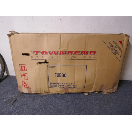 8067 - A boxed Townsend Fuego all terrain bike