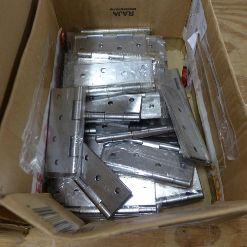 5260 - Approximately 40 x 100mm zinc hinges