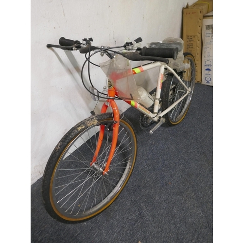 8049 - An Emmelle Nevada 15-speed childrens mountain bike and a Universal Cycles Matterhorn childrens mount... 