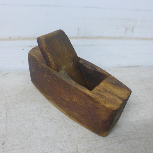 5008 - A collection of vintage wood planes