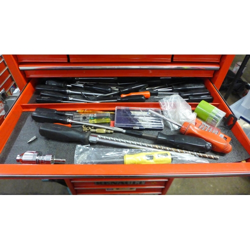 5038 - A Mac Tools 20 drawer 2 piece tool chest with a large amount of hand tools including Mac Tools, Snap... 