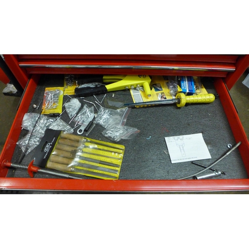 5038 - A Mac Tools 20 drawer 2 piece tool chest with a large amount of hand tools including Mac Tools, Snap... 