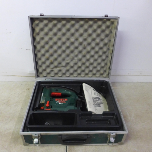 5044 - A Bosch XCEL PST 240V electric jig saw with tool case