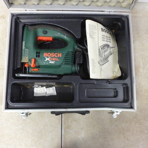 5044 - A Bosch XCEL PST 240V electric jig saw with tool case