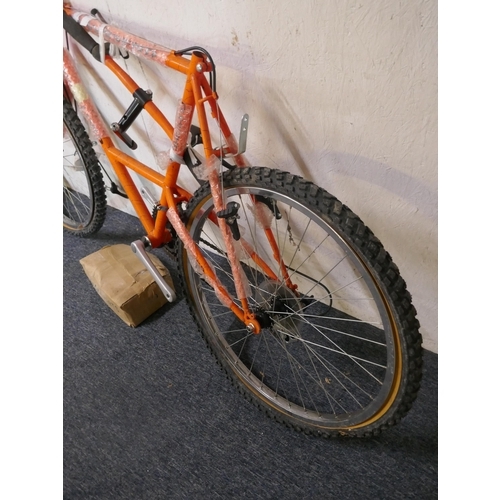 8096 - A Townsend War Lord Shimano equipped full suspension all terrain bike