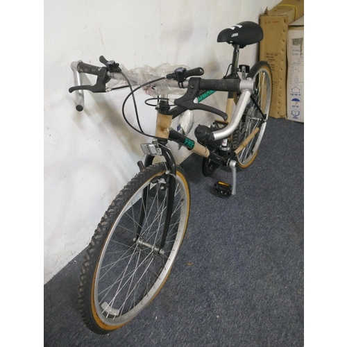 8117 - A Free Spirit Richmond 18-speed Shimano equipped all terrain bike