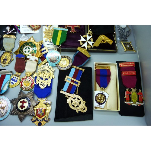 9025 - A very large collection of masonic medals, including three silver examples